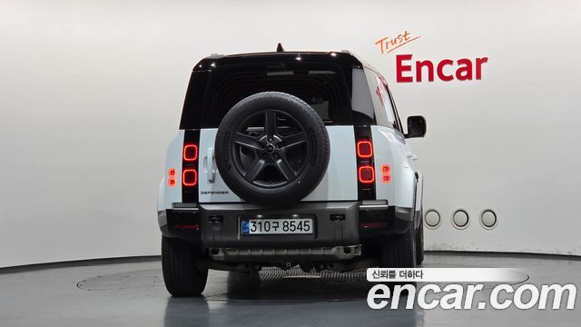 Land Rover Defender 2025 — photo 4