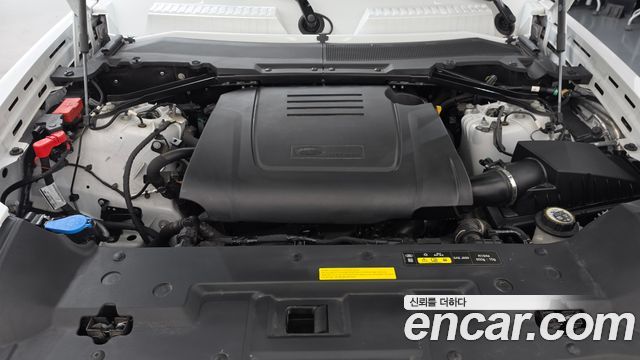 Land Rover Defender 2025 — photo 6