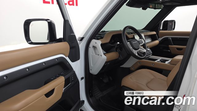 Land Rover Defender 2025 — photo 13