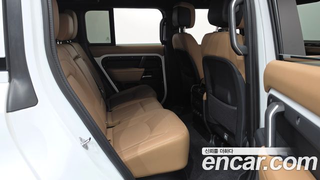 Land Rover Defender 2025 — photo 17