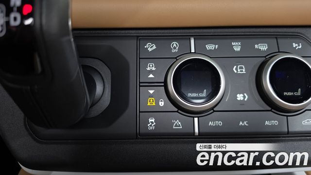 Land Rover Defender 2025 — photo 28