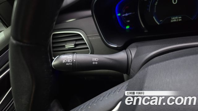 Renault Korea SM6 2016 — photo 25