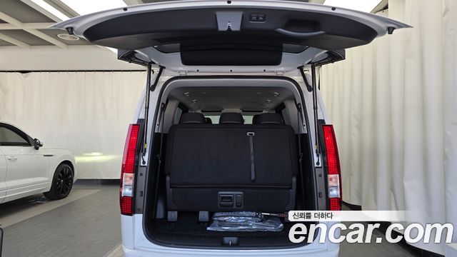 Hyundai Staria 2025 — photo 26