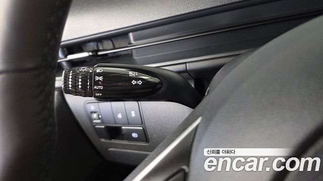 Hyundai Staria 2025 — photo 29