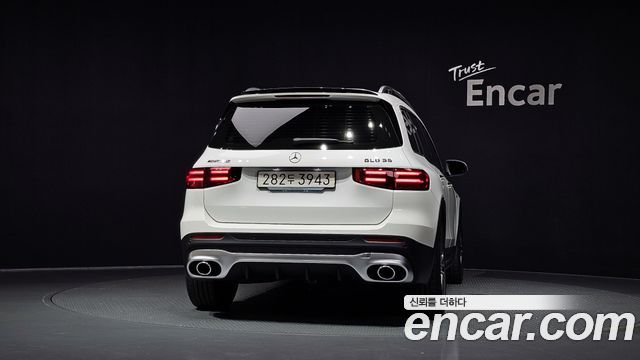 Mercedes-Benz GLB-Class 2025 — photo 4