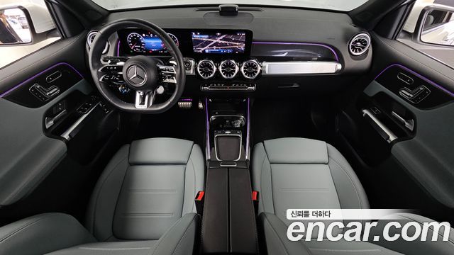 Mercedes-Benz GLB-Class 2025 — photo 10