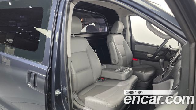 Hyundai Starex 2016 — photo 12