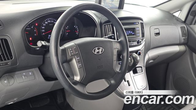 Hyundai Starex 2016 — photo 13