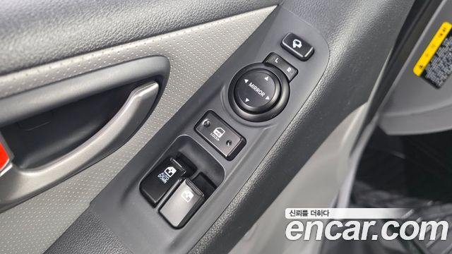 Hyundai Starex 2016 — photo 14