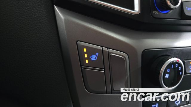 Hyundai Starex 2016 — photo 18