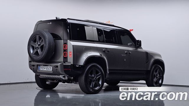 Land Rover Defender 2025 — photo 2