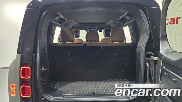 Land Rover Defender 2025 — photo 26