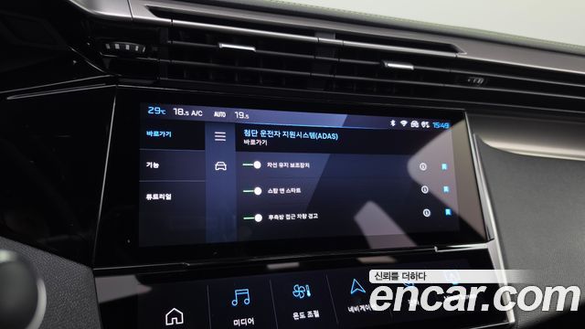 Peugeot 408 2025 — photo 22