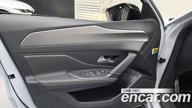 Peugeot 408 2025 — photo 14