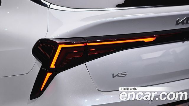 Kia K5 2025 — photo 9