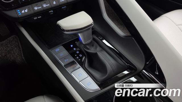 Hyundai AVANTE 2023 — photo 12