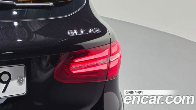 Mercedes-Benz GLC-Class 2018 — photo 9