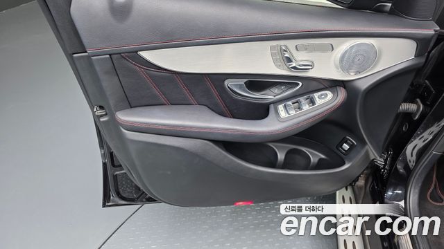 Mercedes-Benz GLC-Class 2018 — photo 14