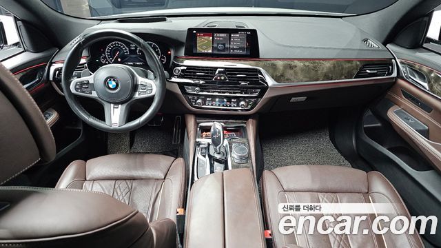 BMW Gran Turismo 2019 — photo 10