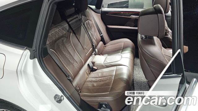 BMW Gran Turismo 2019 — photo 17