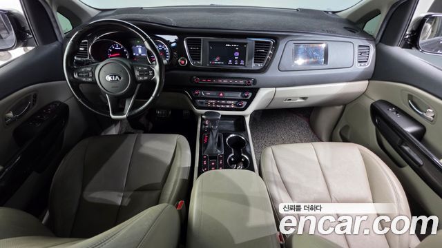 Kia Canival 2019 — photo 10