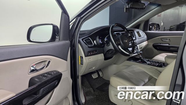 Kia Canival 2019 — photo 13