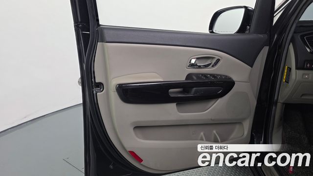 Kia Canival 2019 — photo 14