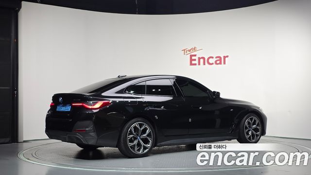 BMW i4 2023 — photo 2