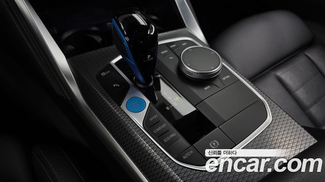 BMW i4 2023 — photo 12
