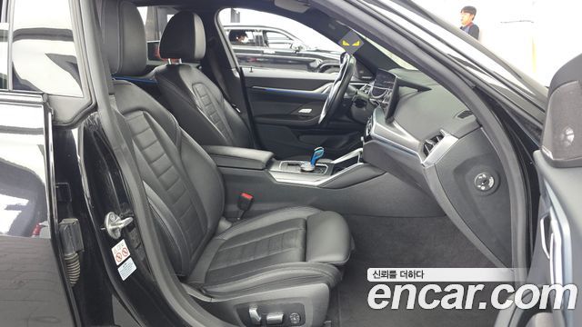 BMW i4 2023 — photo 17