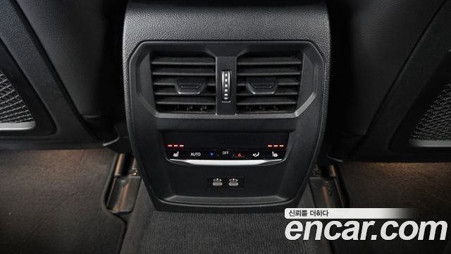 BMW i4 2023 — photo 25