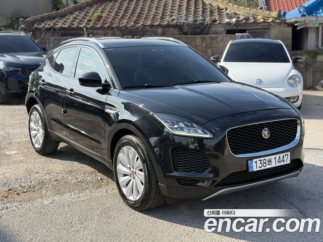 Jaguar E-PACE 2019 — photo 2