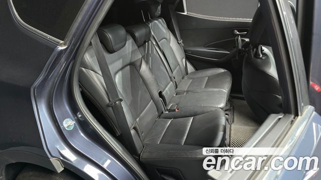 Hyundai Santafe 2016 — photo 11