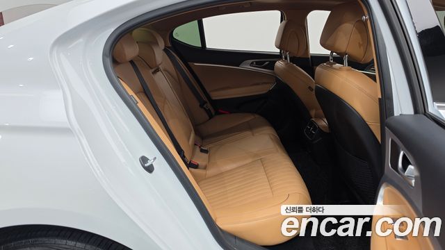Genesis G70 2023 — photo 17