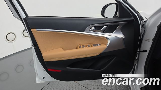 Genesis G70 2023 — photo 14