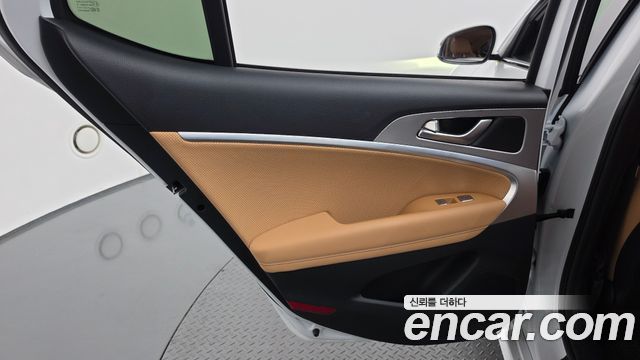 Genesis G70 2023 — photo 15