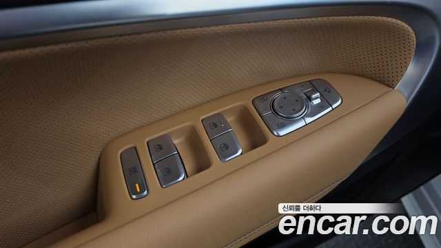 Genesis G70 2023 — photo 30