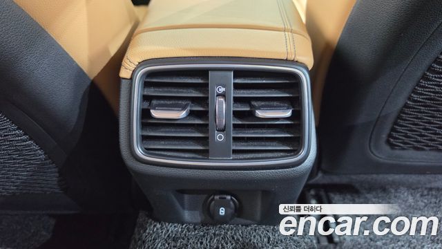 Genesis G70 2023 — photo 37