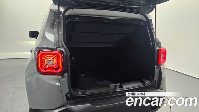 Jeep Renegade 2020 — photo 25