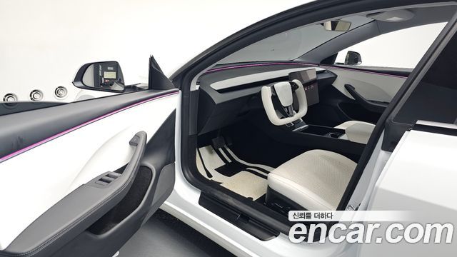Tesla Model 3 2025 — photo 13