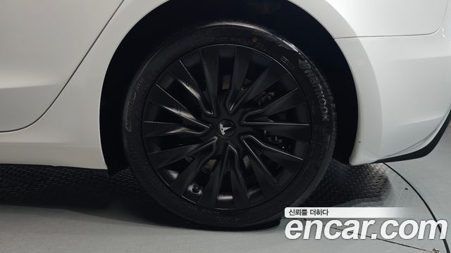 Tesla Model 3 2025 — photo 7