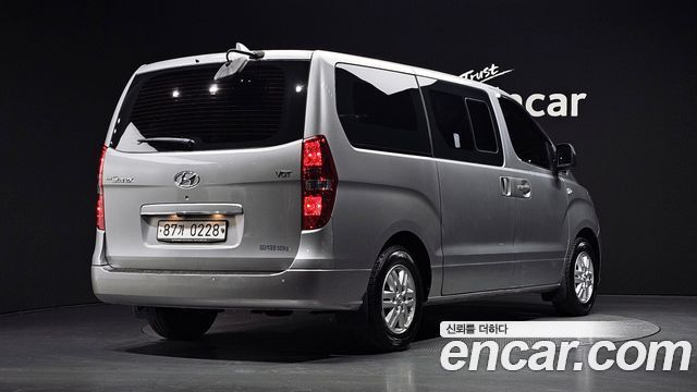 Hyundai Starex 2019 — photo 2