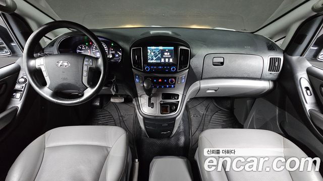 Hyundai Starex 2019 — photo 10