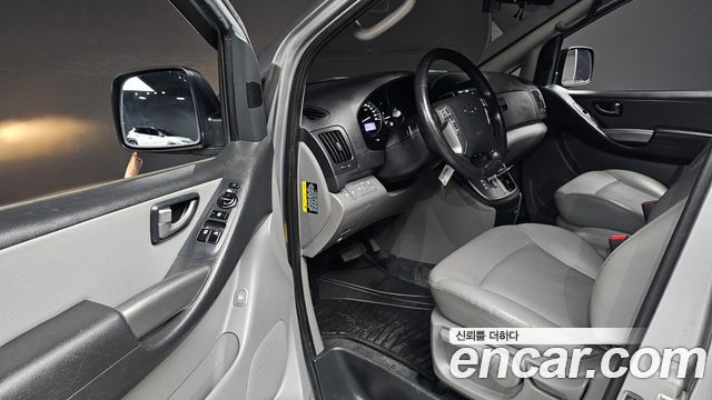 Hyundai Starex 2019 — photo 13