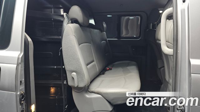 Hyundai Starex 2019 — photo 17