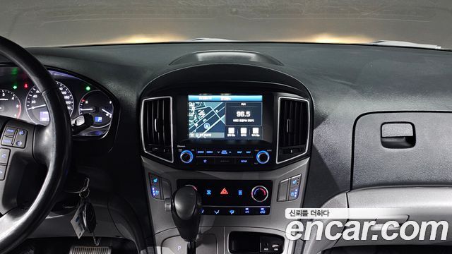 Hyundai Starex 2019 — photo 20