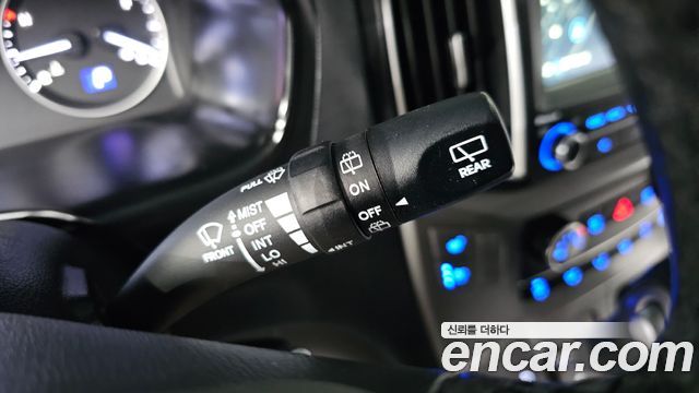 Hyundai Starex 2019 — photo 28