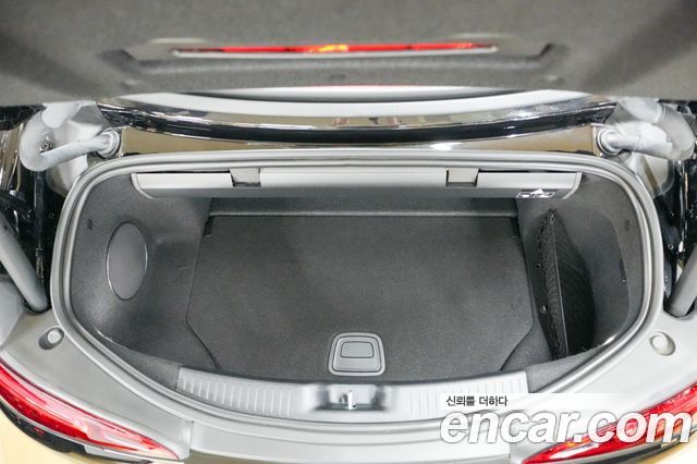 Mercedes-Benz SL-Class 2024 — photo 20