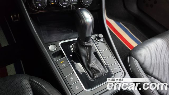 Volkswagen Jetta 2021 — photo 12