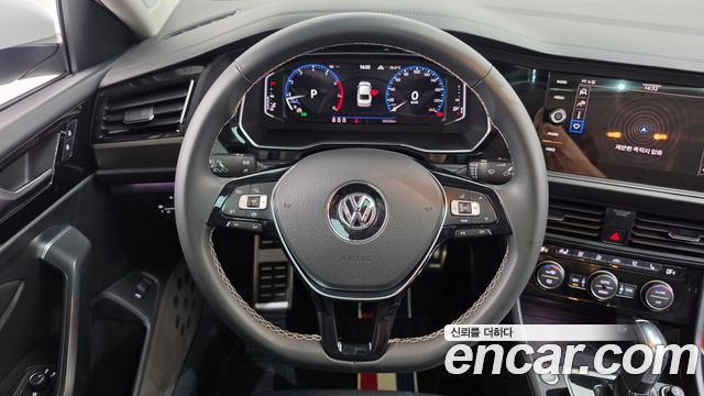 Volkswagen Jetta 2021 — photo 19